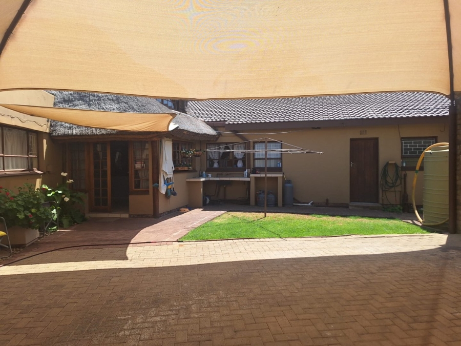 3 Bedroom Property for Sale in Pellissier Free State